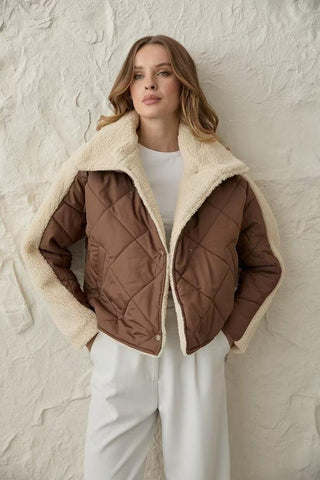 Veste matelassée marron avec col sherpa oversize – KIARA